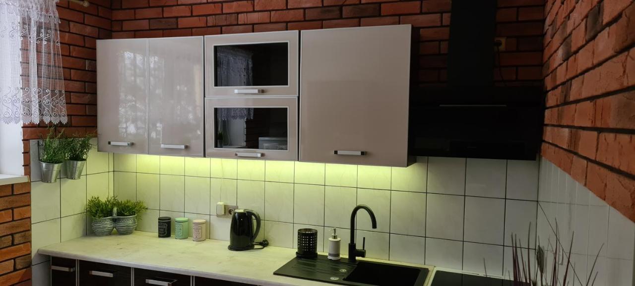 Quiet Basement Apartment 波兹南 外观 照片