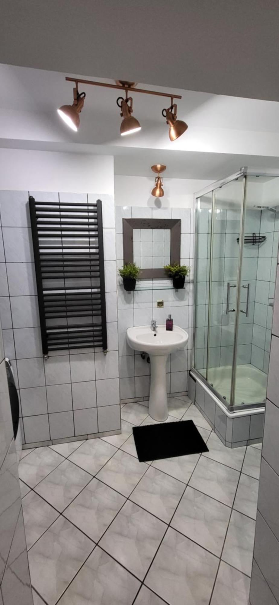Quiet Basement Apartment 波兹南 外观 照片