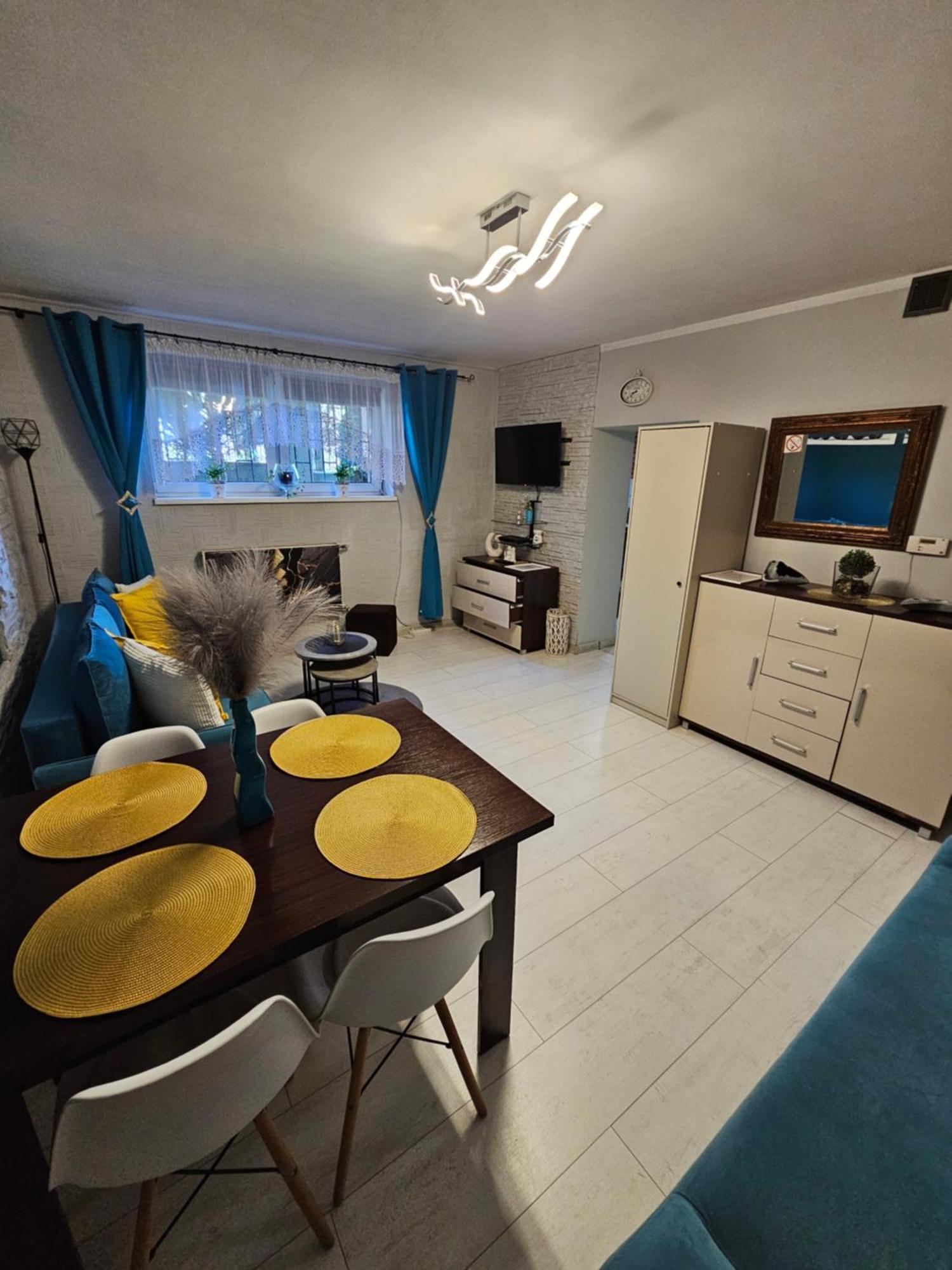 Quiet Basement Apartment 波兹南 外观 照片